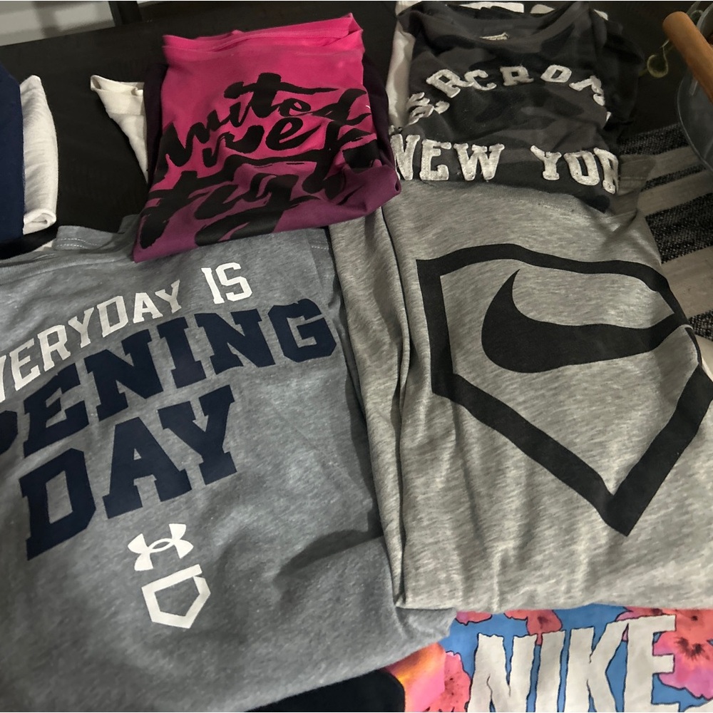 Men’s adult small active T’s. Nike and champion on Abercrombie.